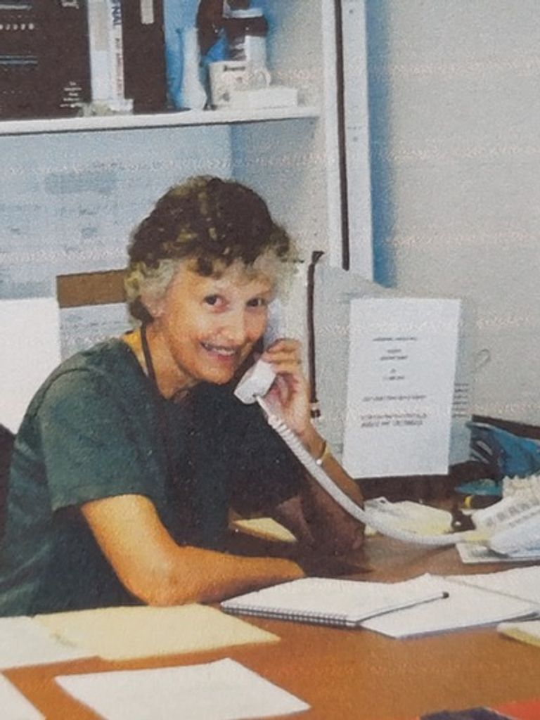 Joanne Lee Lennox Profile Photo