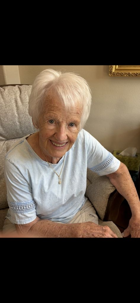Jeanette H Howcroft