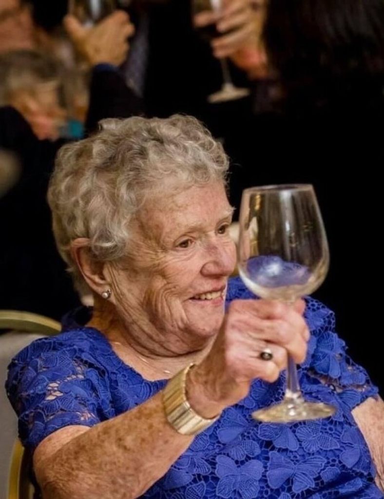 Louise Whitehead Profile Photo