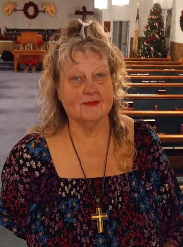 Donna Teresa (Wyrick)  White Profile Photo