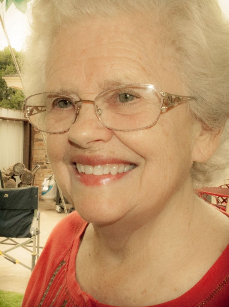 Elaine Mae Hall Profile Photo