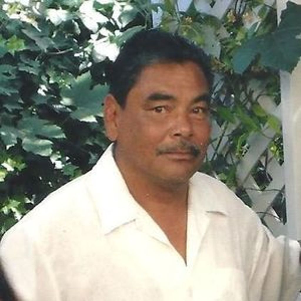 Alex Flores