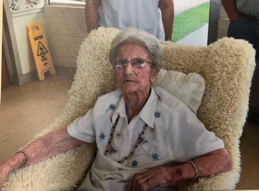 Oma Dell Bowden