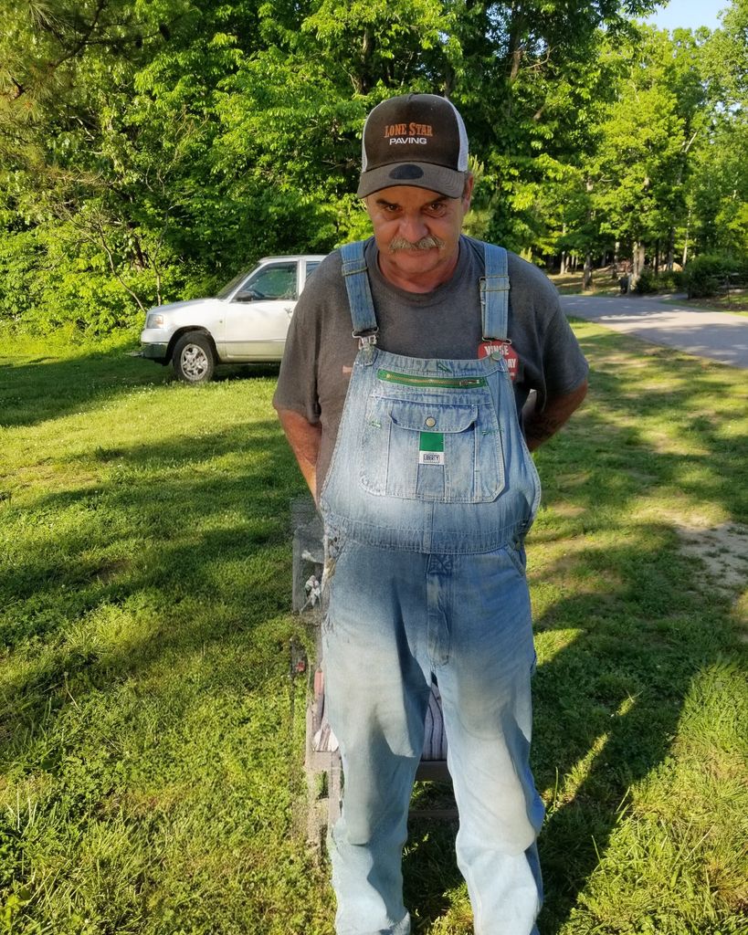 Larry Russell Sanderson Profile Photo