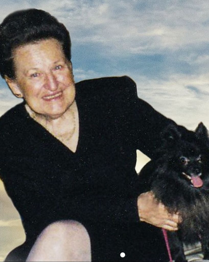 Evelyn Strovas Schneider