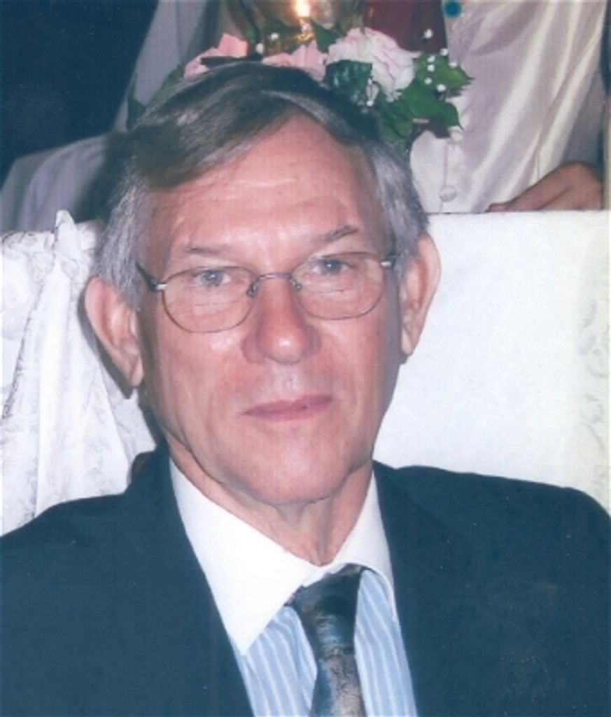 Robert Eugene Reynolds Profile Photo