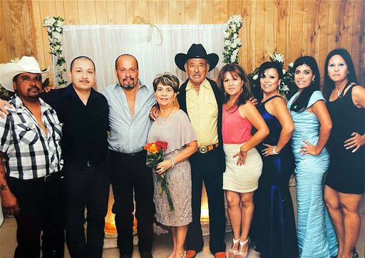 Adolfo Quintanilla photo gallery thumbnail 41 of 80