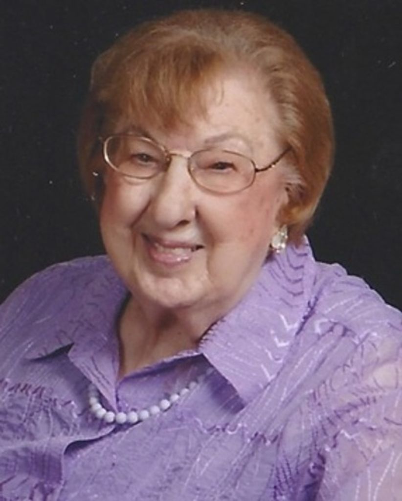 Loretta Walkowiak Profile Photo