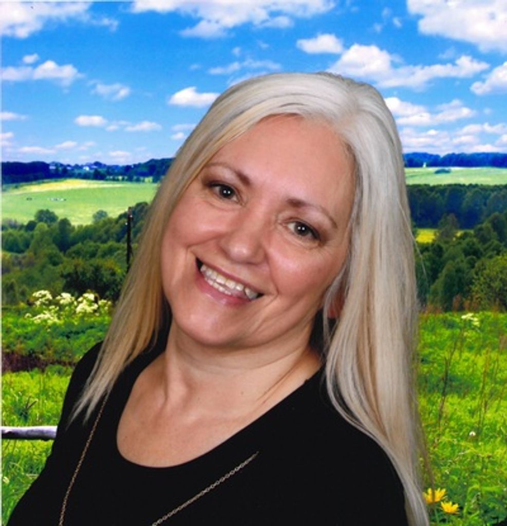 Christine Daniels Mckenzie Profile Photo