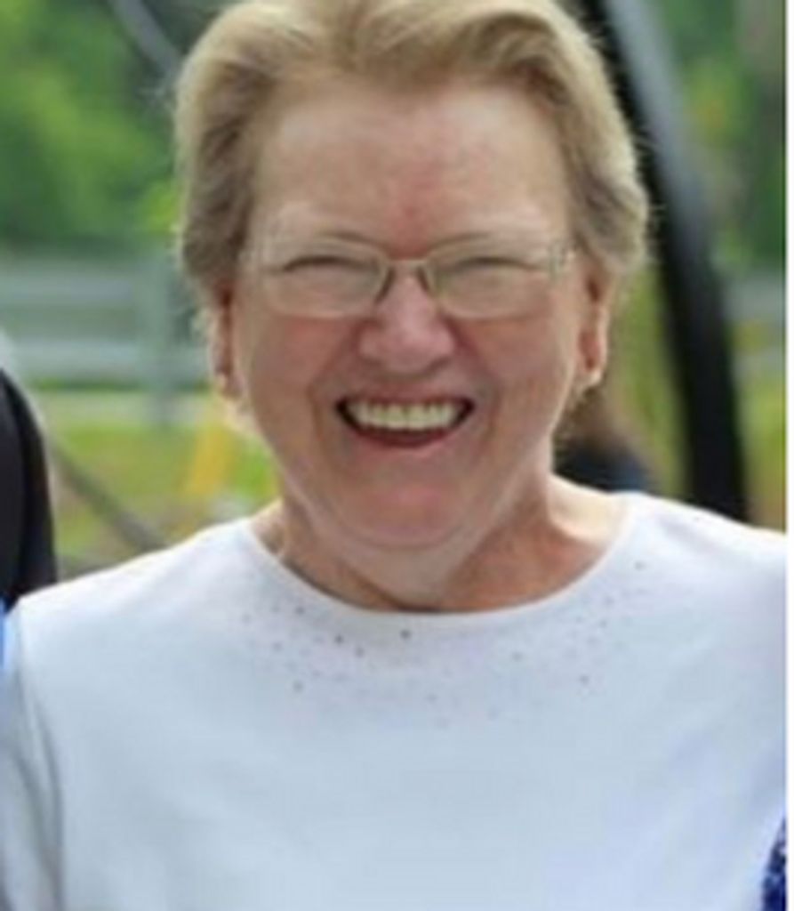 Glenda Jackson Profile Photo