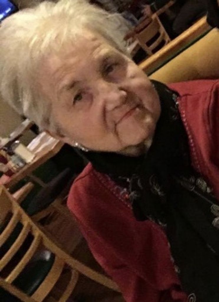 Christine (Mallon)  Mace