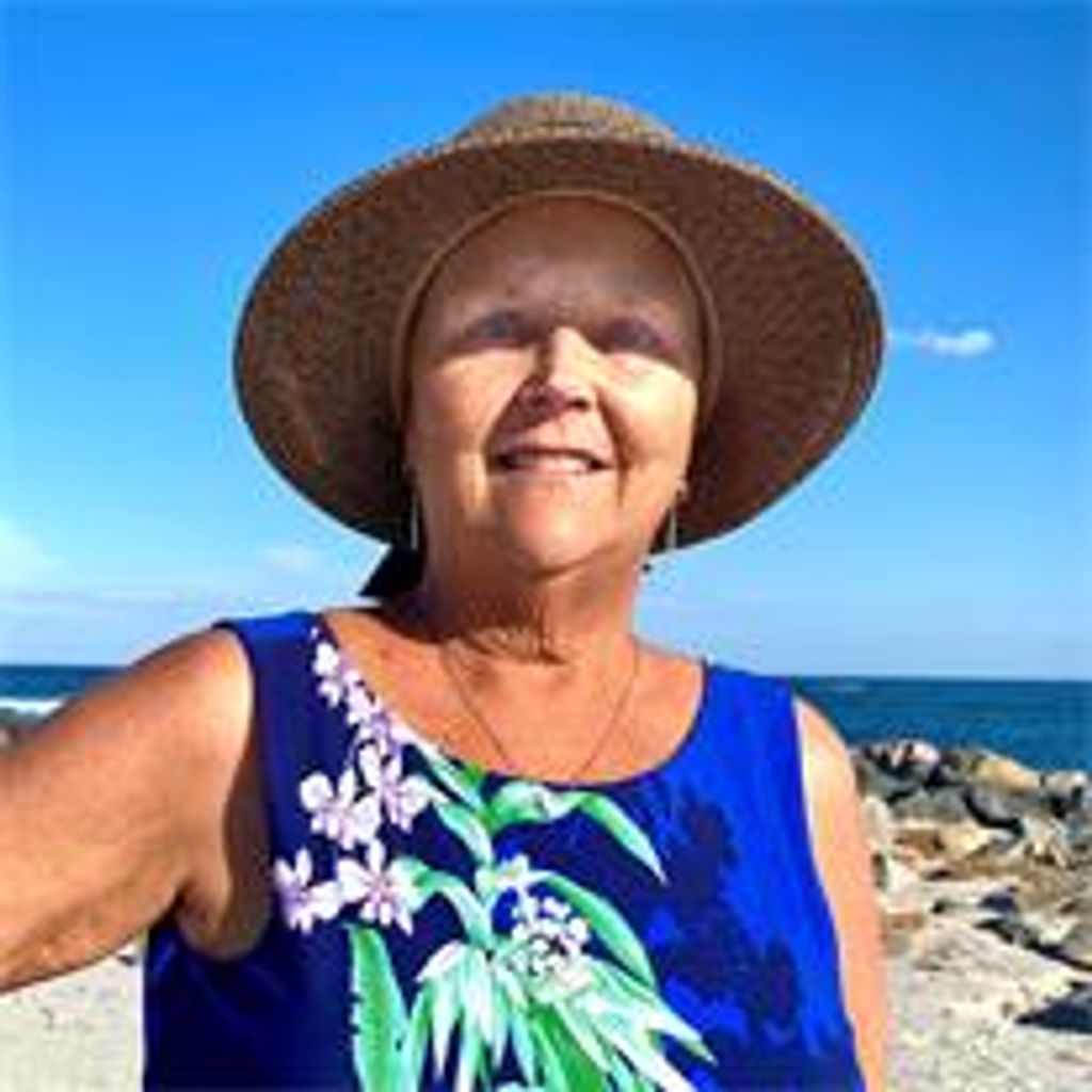 Deborah Holmes Profile Photo