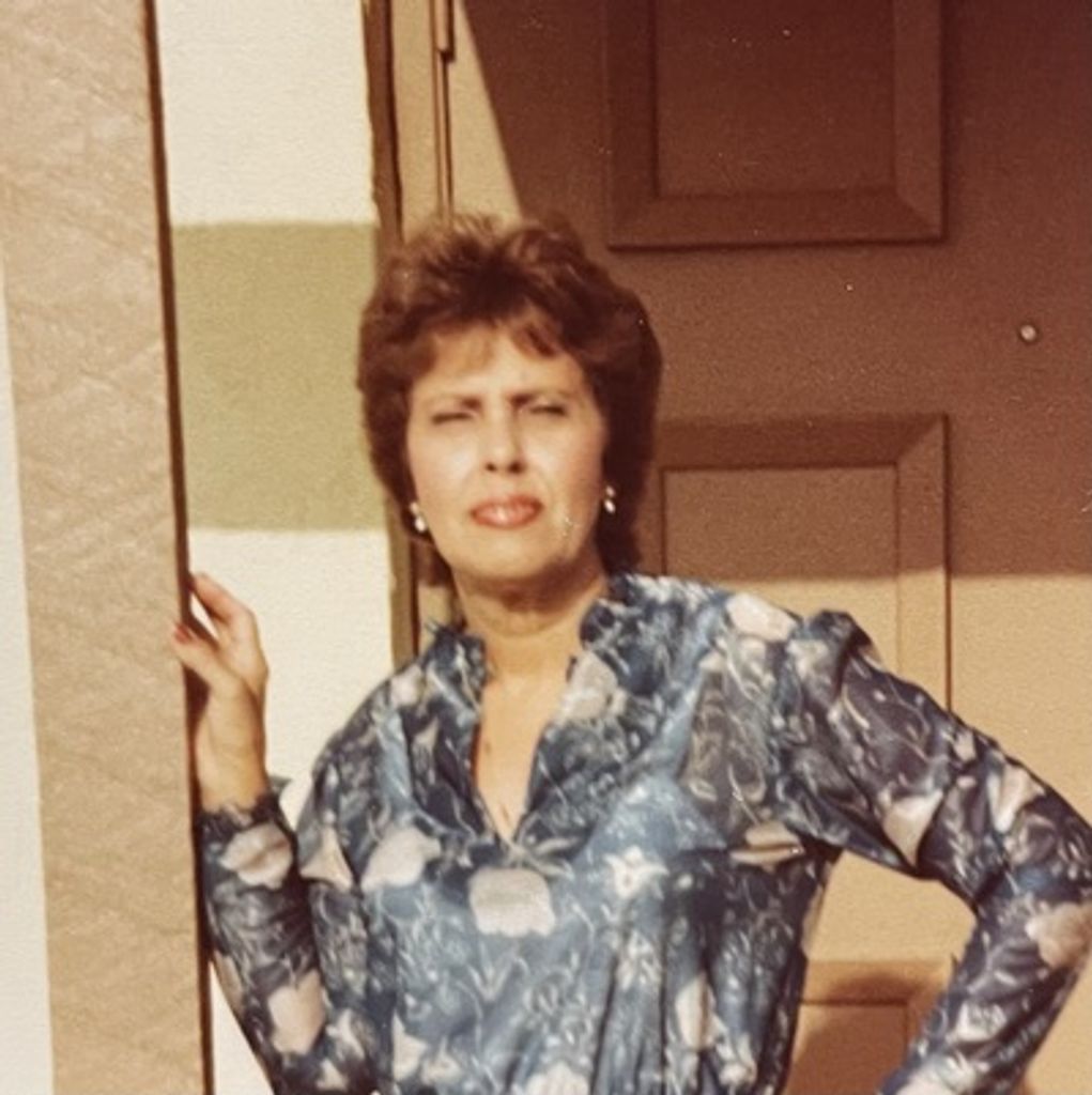 Dolores Vera Profile Photo