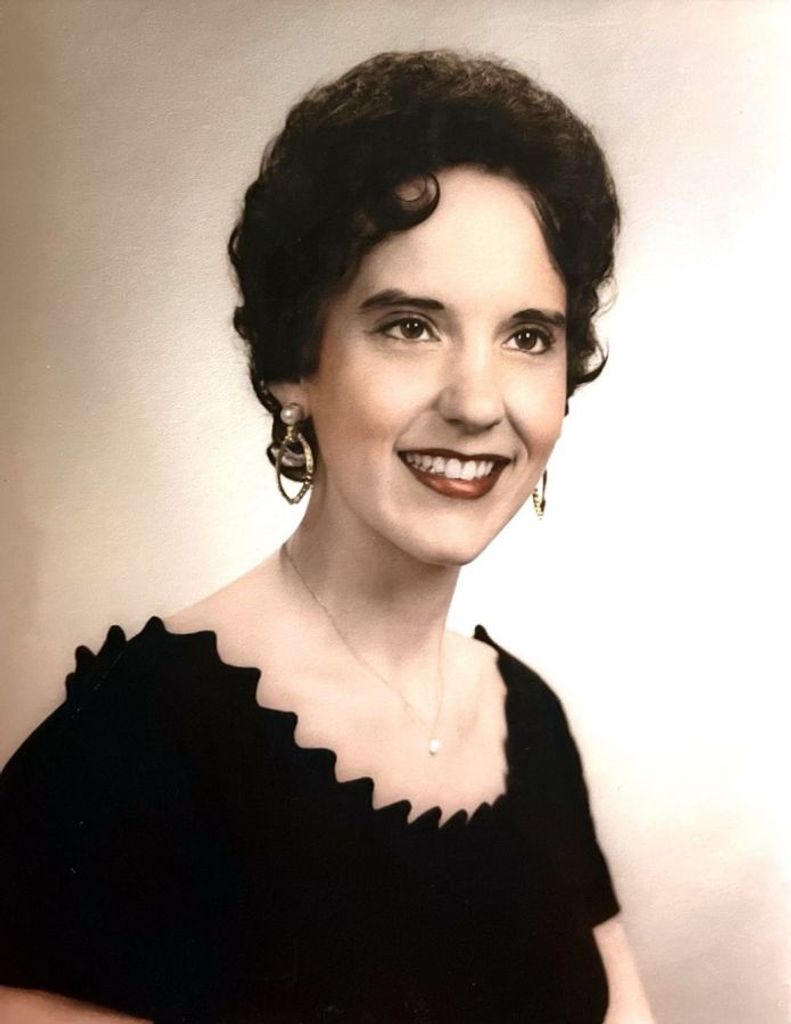 Dona Lois Moore