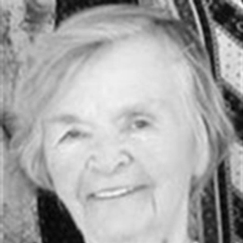 Nadine Louise Buzis Profile Photo