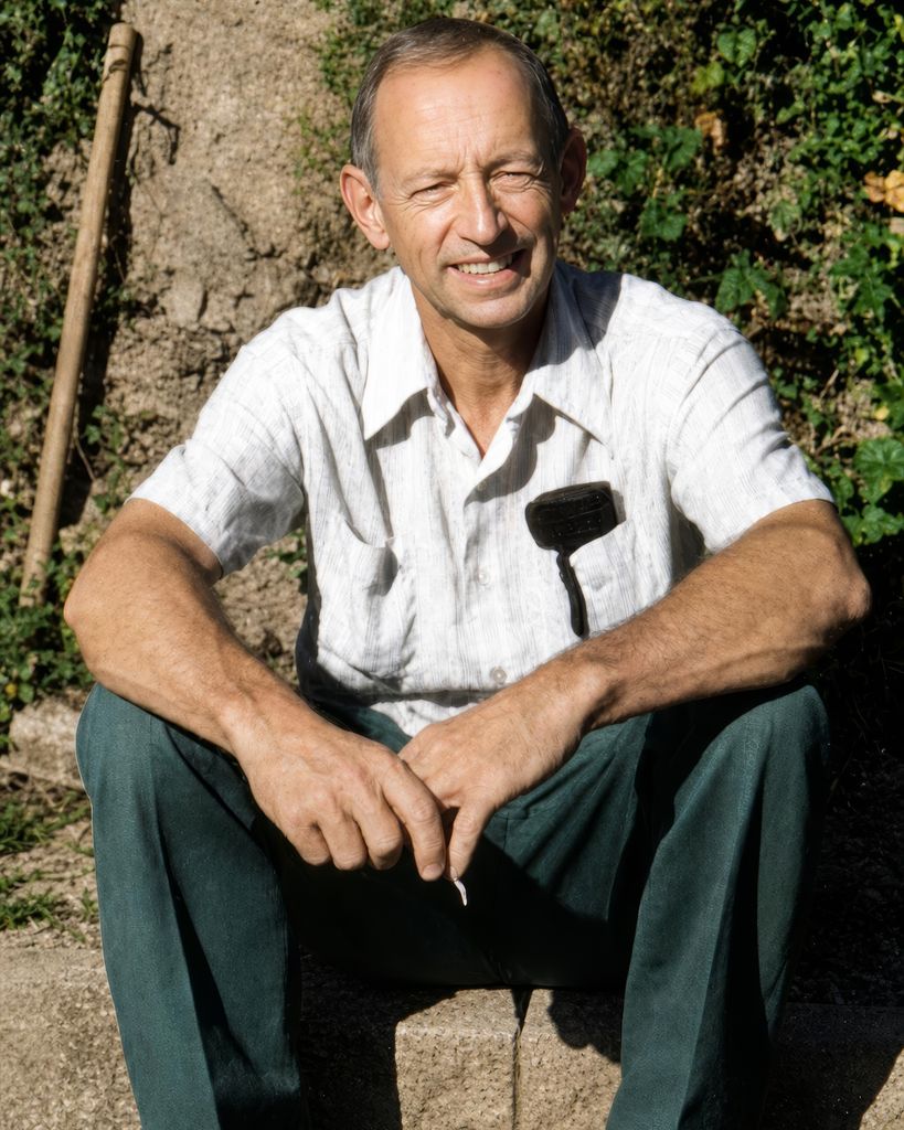 David E Evans