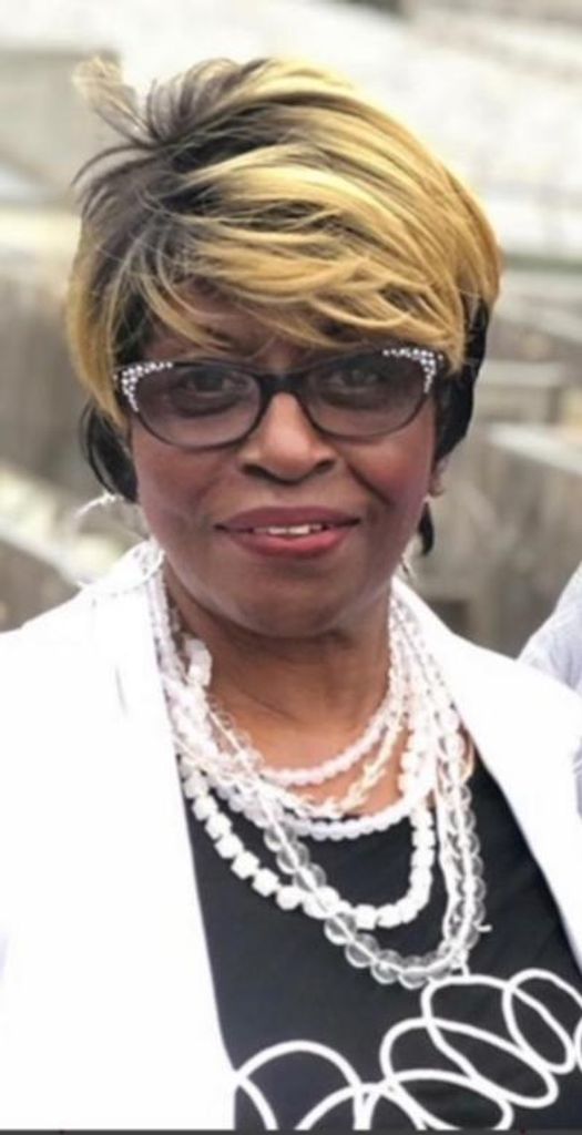 Lillie Belle Bumpers Profile Photo