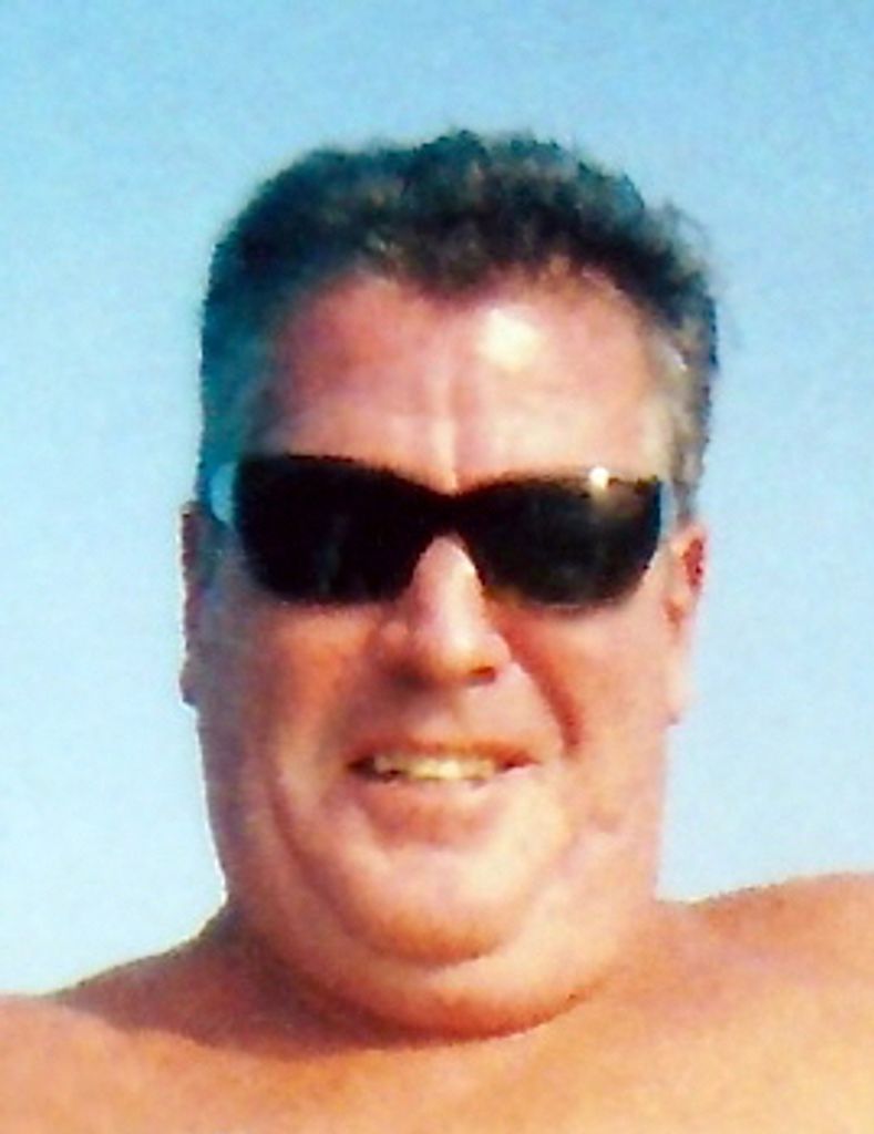 Daniel  Edward Demao