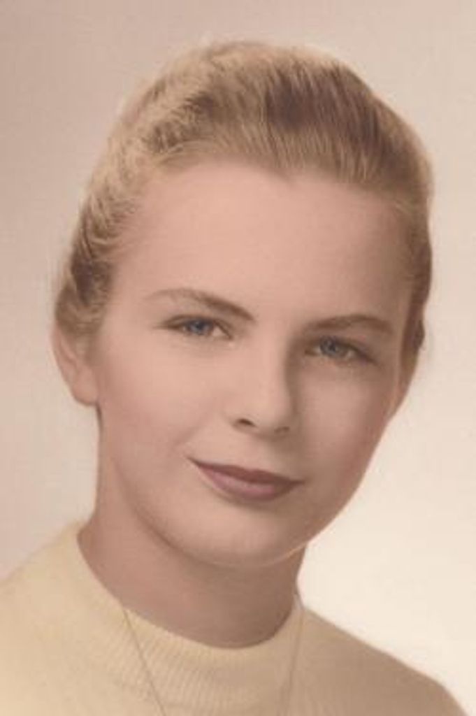 Linda J. (Deschenes) Grey