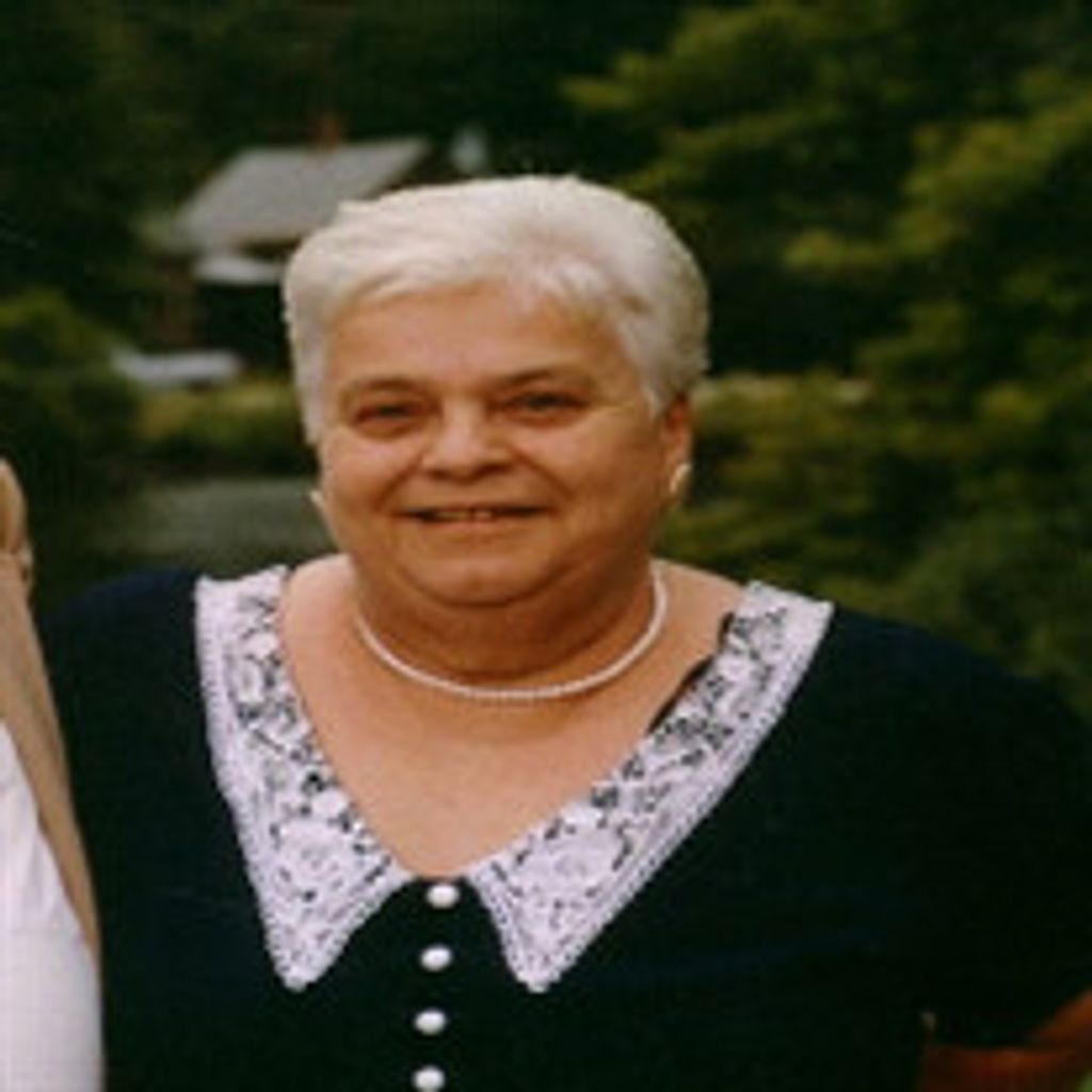 Maxine Lindholm Profile Photo