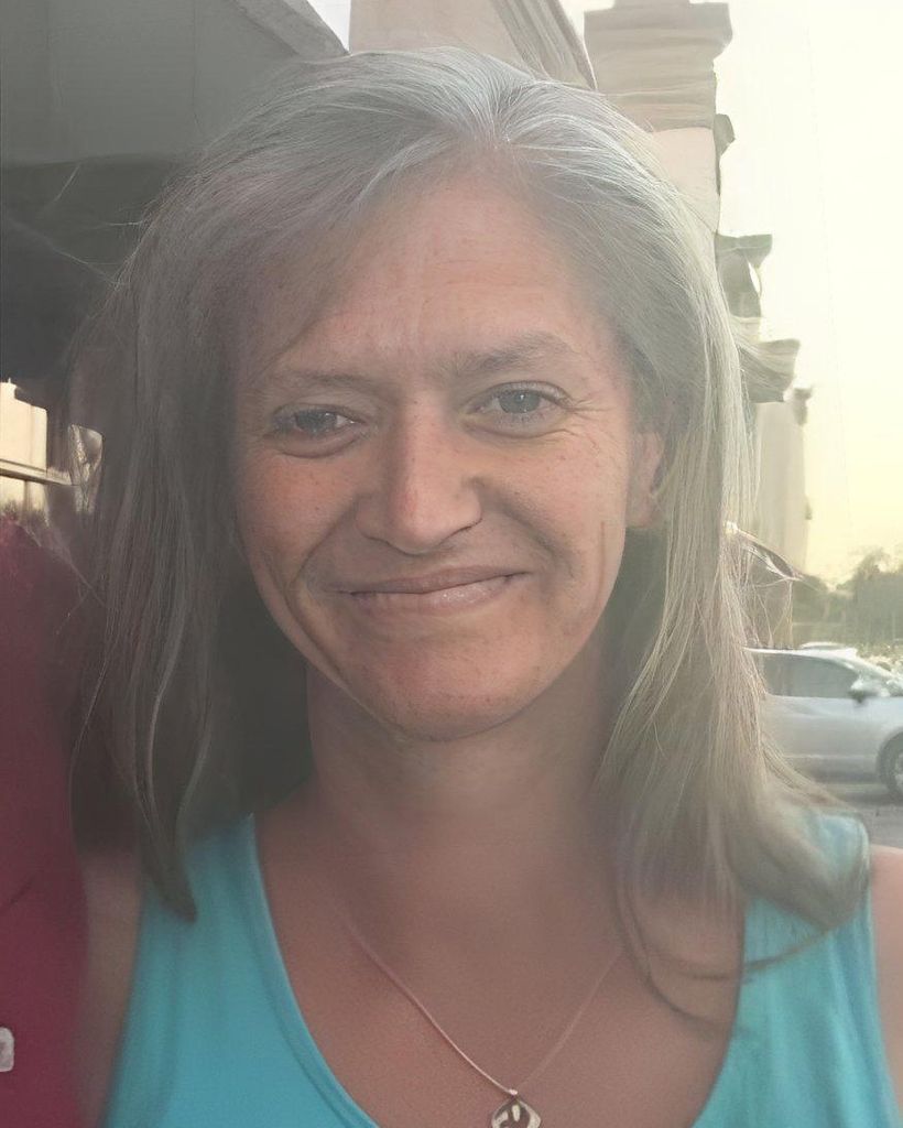 Tara Lewis Knowles Profile Photo