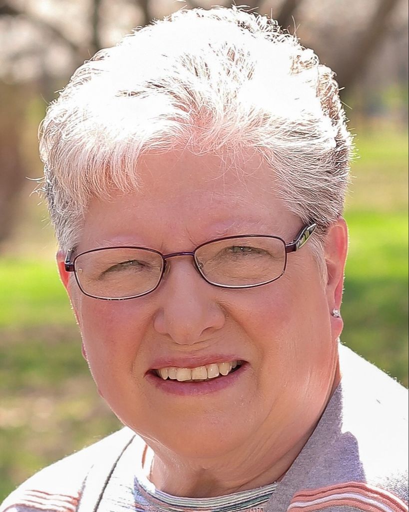 Lynn M. Schmidt Profile Photo