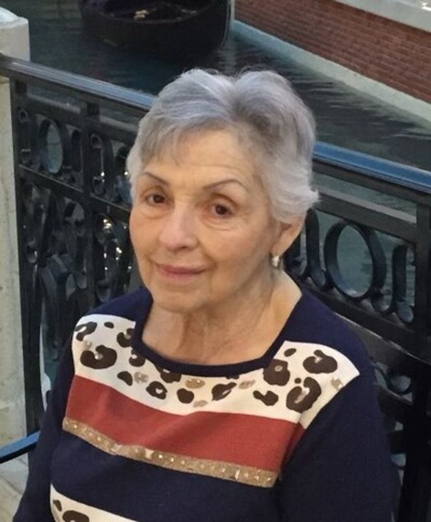 Aminta De Lourdes Gutierrez Profile Photo