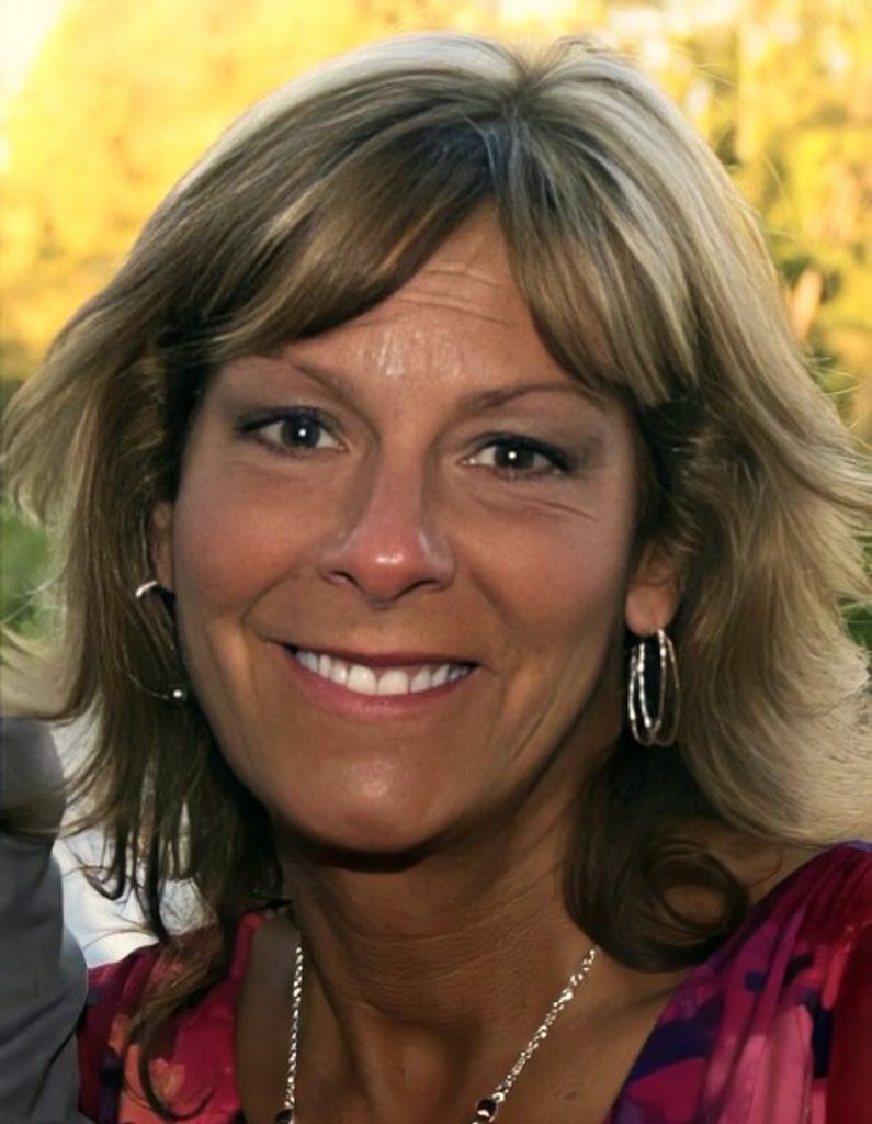 Suzanne King