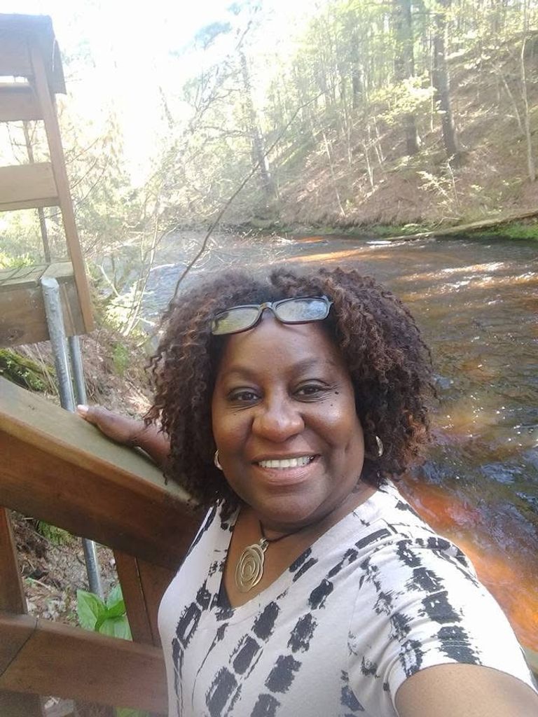 Beverley Gumbs-Crawley Profile Photo