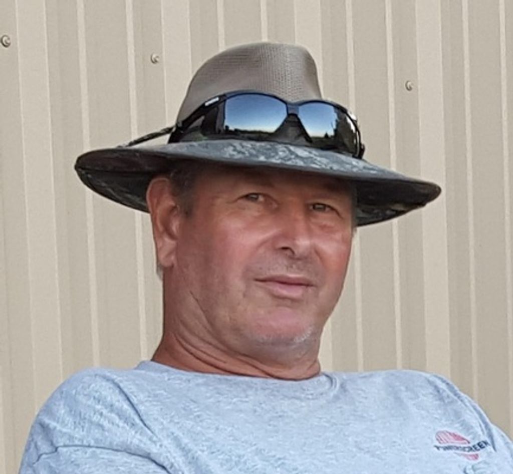 Mark Janecka Profile Photo