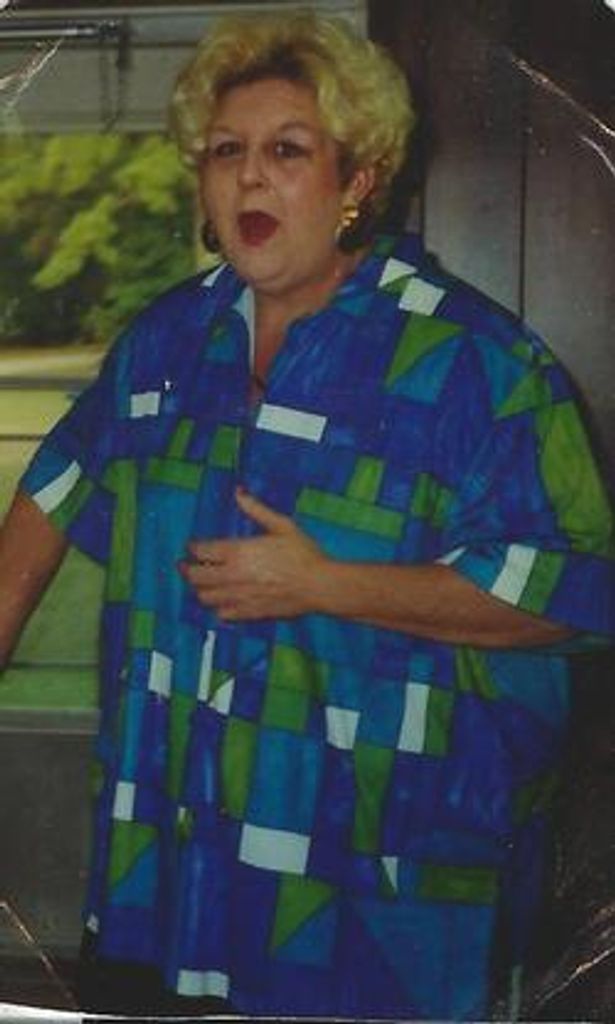 Sarah Jones Love Profile Photo