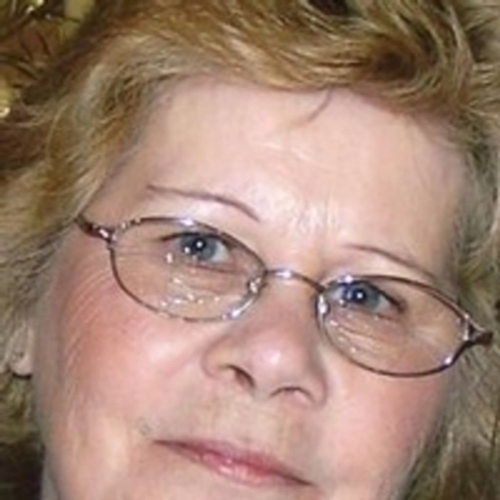Christine Long Profile Photo