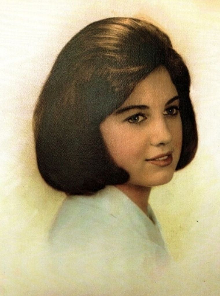 Suzanne Marie Harrington Profile Photo