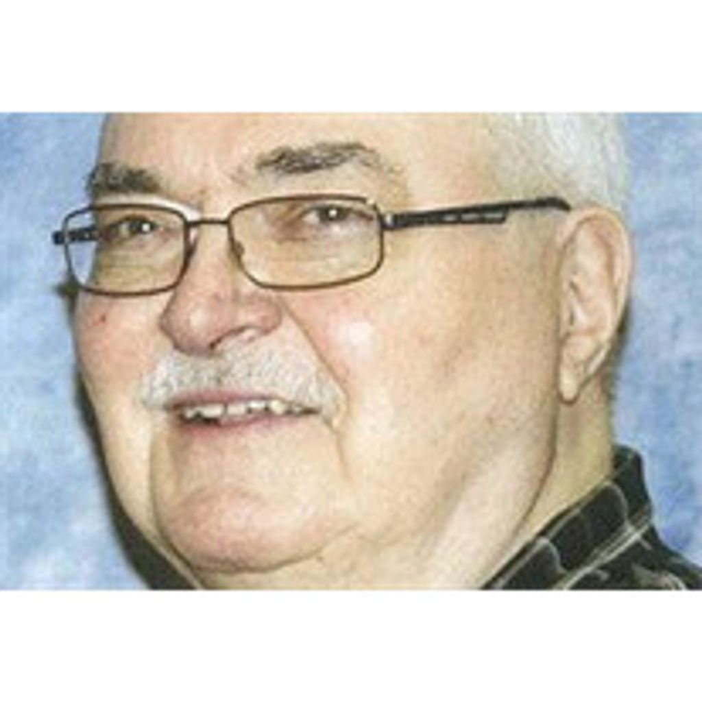 Carl Rezabek Profile Photo