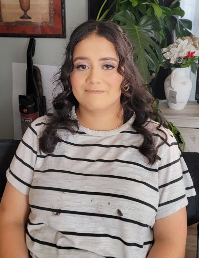 Yureli Ontiveros Alquicira Profile Photo