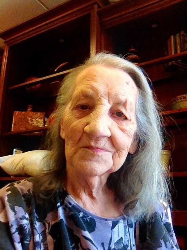 Gladys  Gesina Raymond