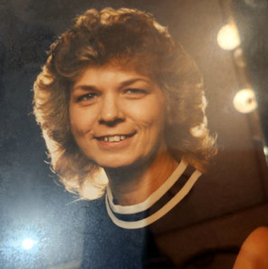 Connie Laxton White Profile Photo