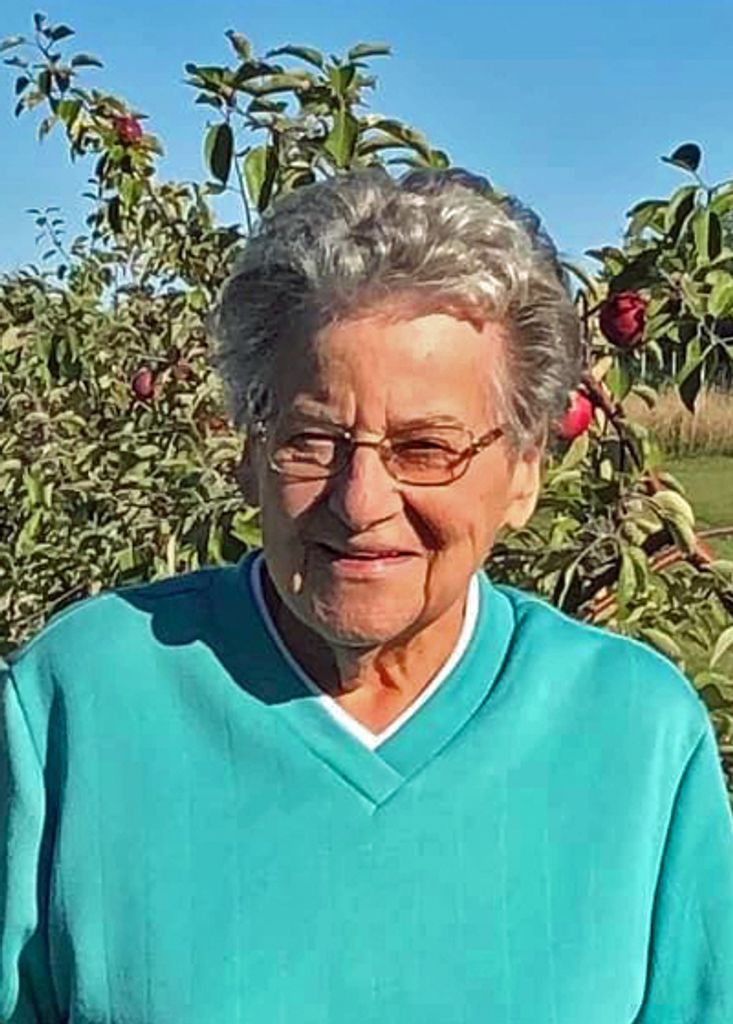 Jeannette "Bee" Bard