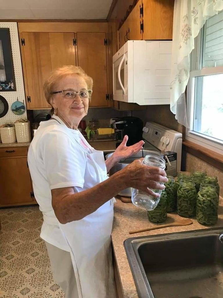 Helen Jean Dillard