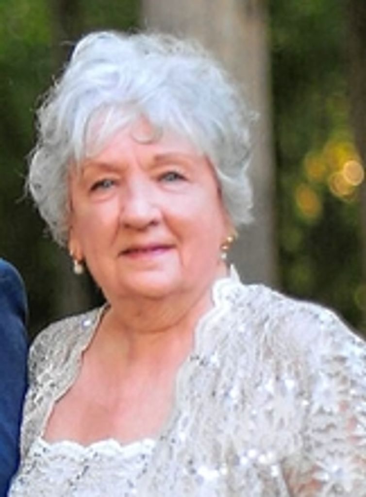 Jacqueline E Wilson (Thompson)
