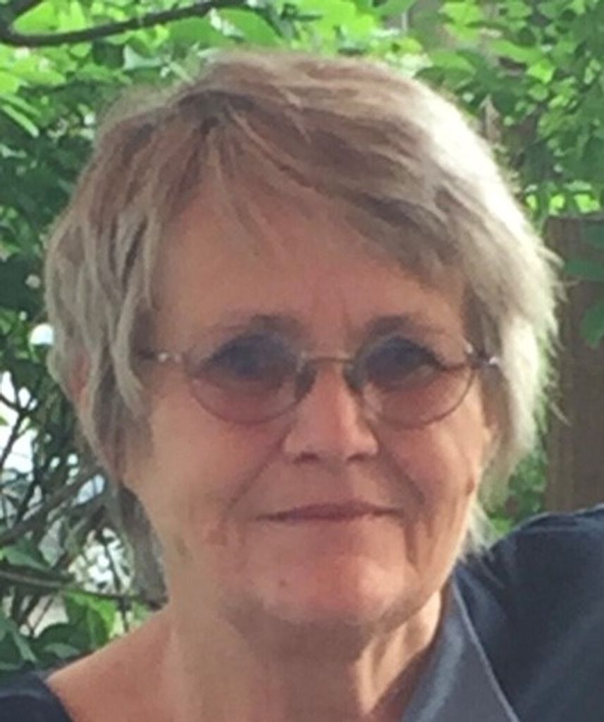 Karen L. (Quinn)  Charlton