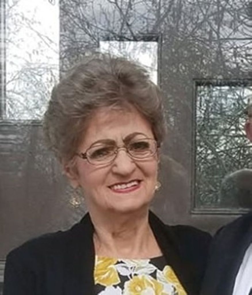 Julie Mae Bruderer Profile Photo