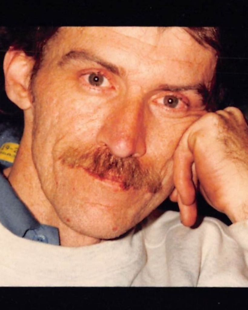 Robert Eugene Smith Profile Photo