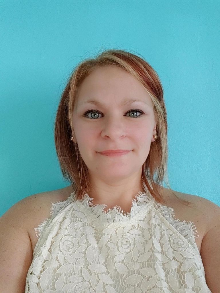 Lisa Marie Dewar