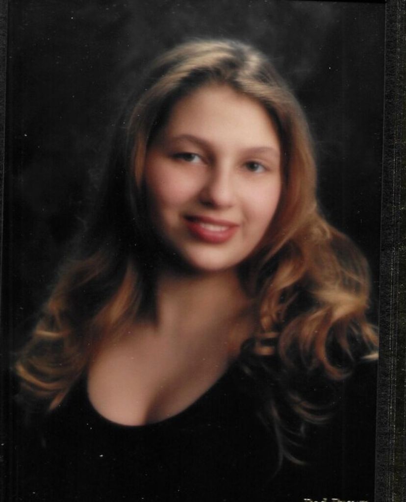Emily Marie Druhot Profile Photo