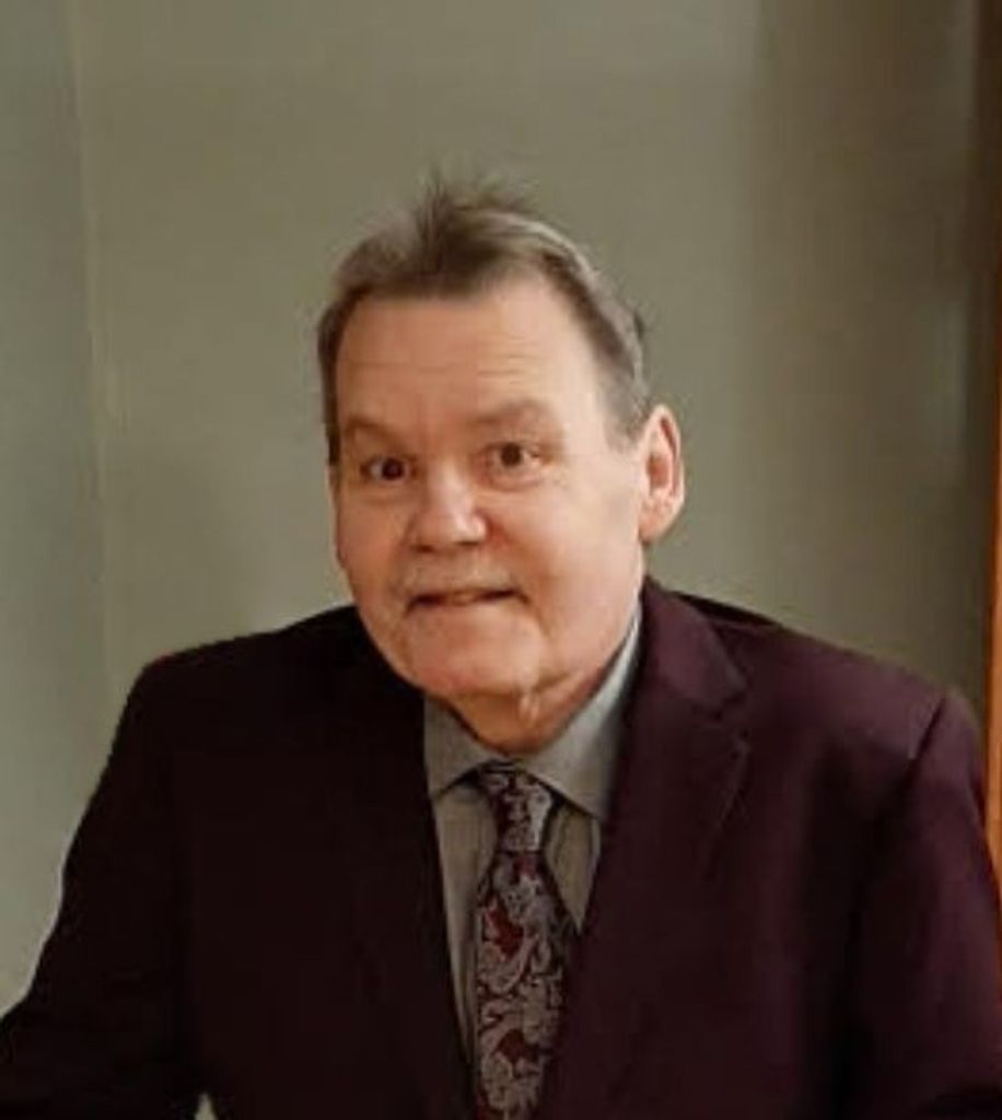 Leonard J. Glowacki, Jr. Profile Photo