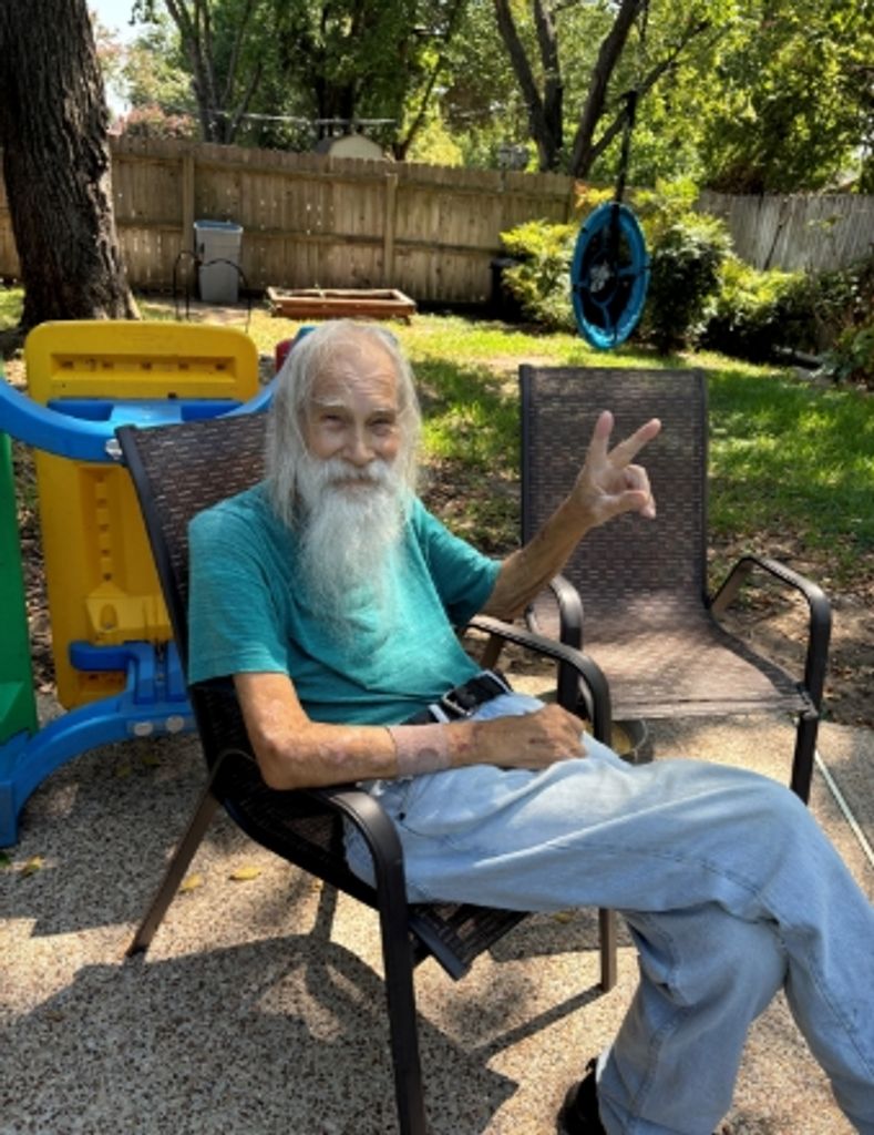 Robert "Bob" Julian Menthe Jr. Profile Photo