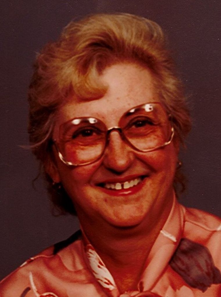 Nancy J (Stronz)  Pfund