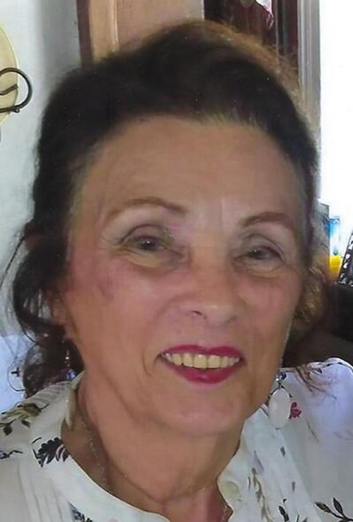 Avada Sennhenn Profile Photo