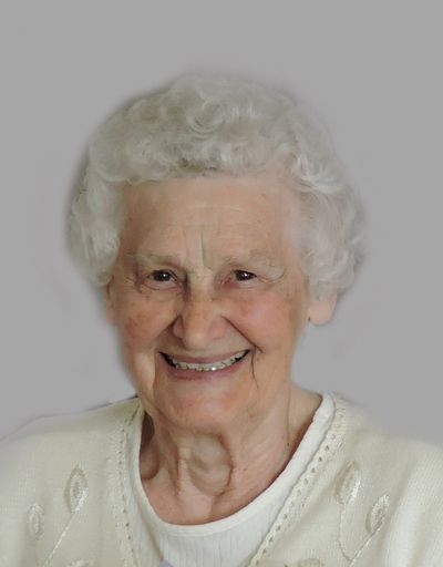 Erna Schulz photo gallery thumbnail 1 of 1